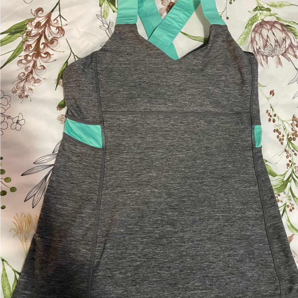 Ladies active wear